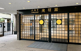 �ױ����������